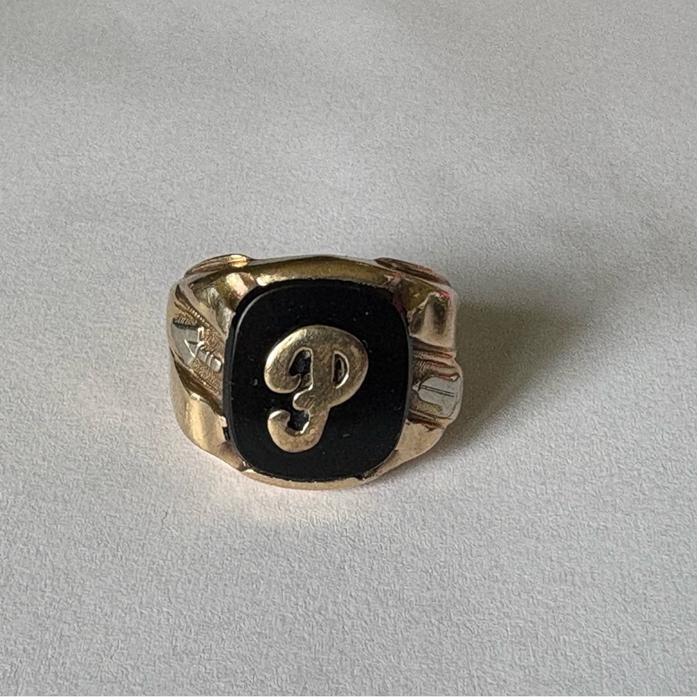 Vintage Men’s 10K Gold Onyx Mourning Ring
